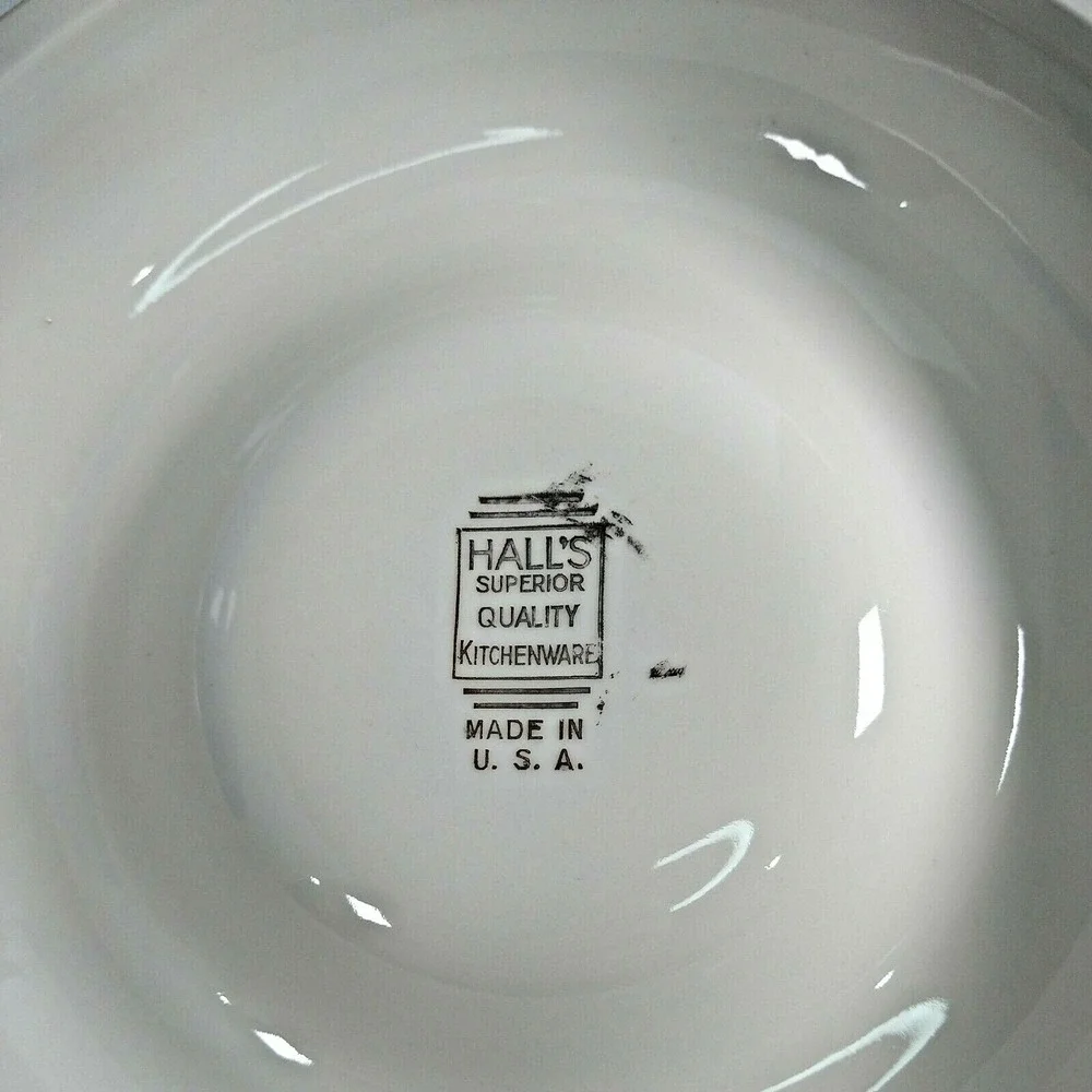 Vintage Halls Superior Quality Kitchenware Casserole Blue Rose Pared made in USA
